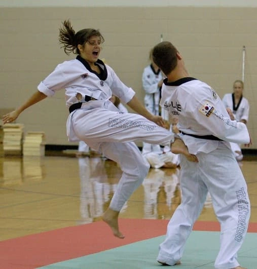 Trénink taekwondo pro dívky a ženy