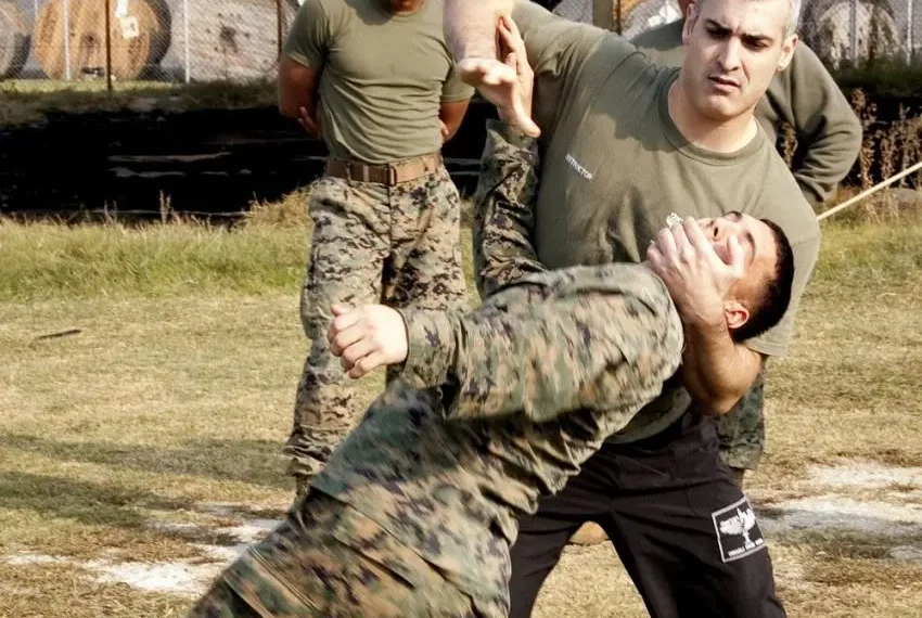 ¿Qué es Krav Maga y por que debería practicarlo?