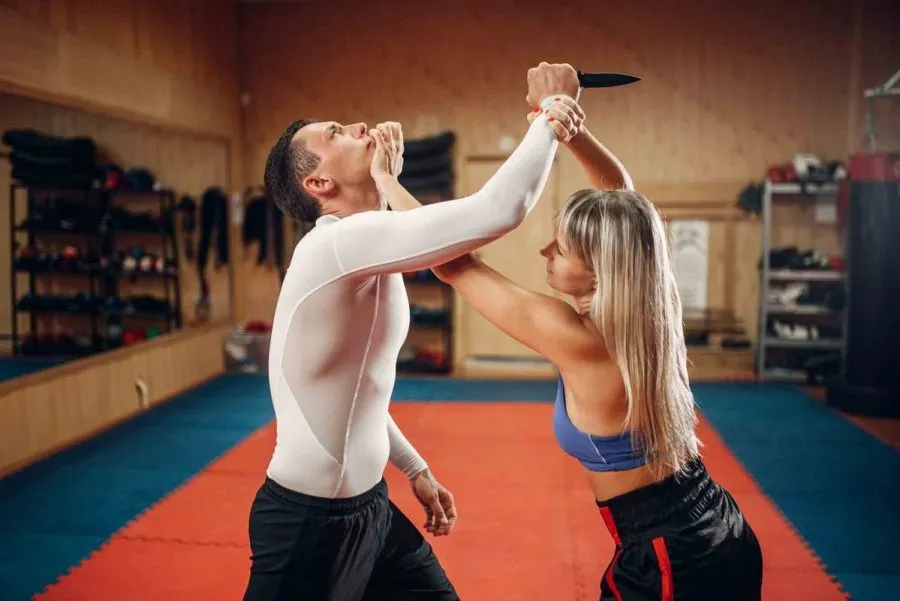 Couteau Krav-Maga-