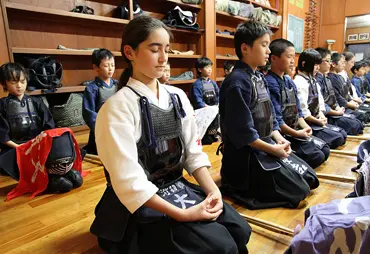 Cours de kendo japonais pour enfants