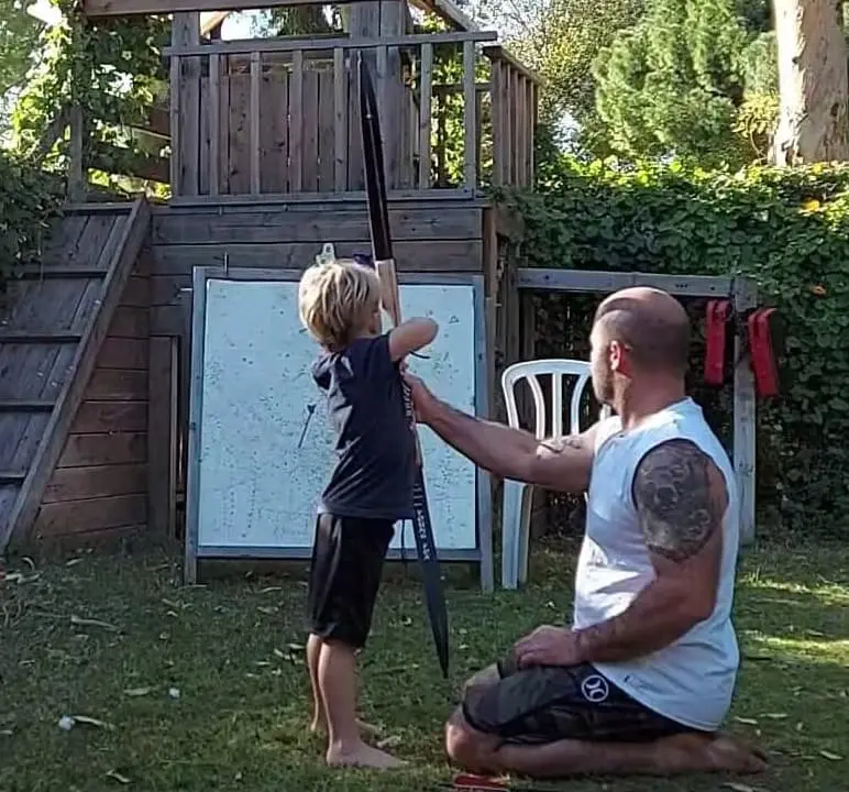 Cours de tir à l'arc pour enfants.