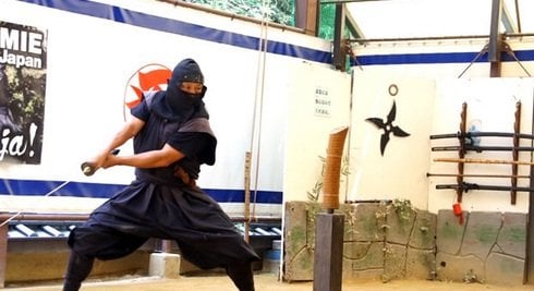 CIĘCIE NINJA MIECZEM